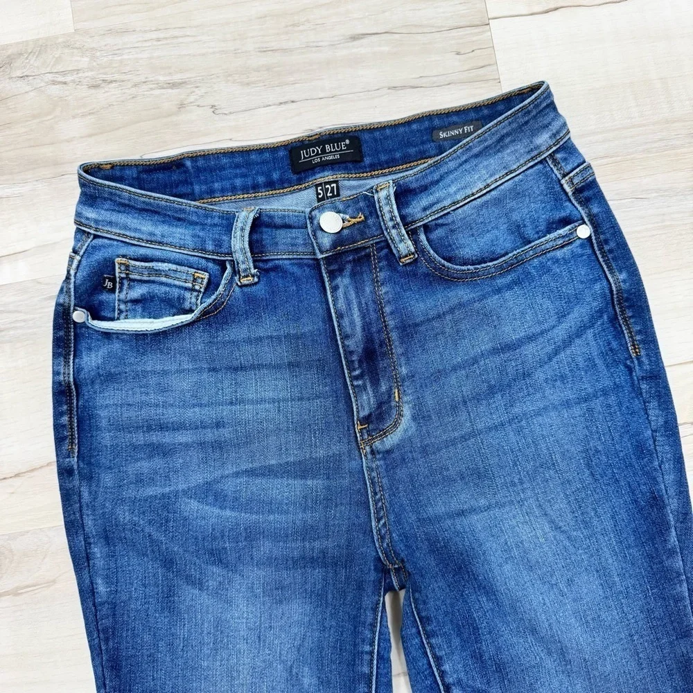 Judy Blue Skinny Fit Blue Jeans Women’s split hem Sz 5/27